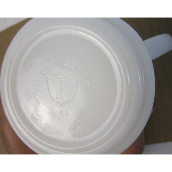 Vintage Federal Milk Glass Gold Pine Cones Coffee Mug - Heat Proof - Picture 5 of 10